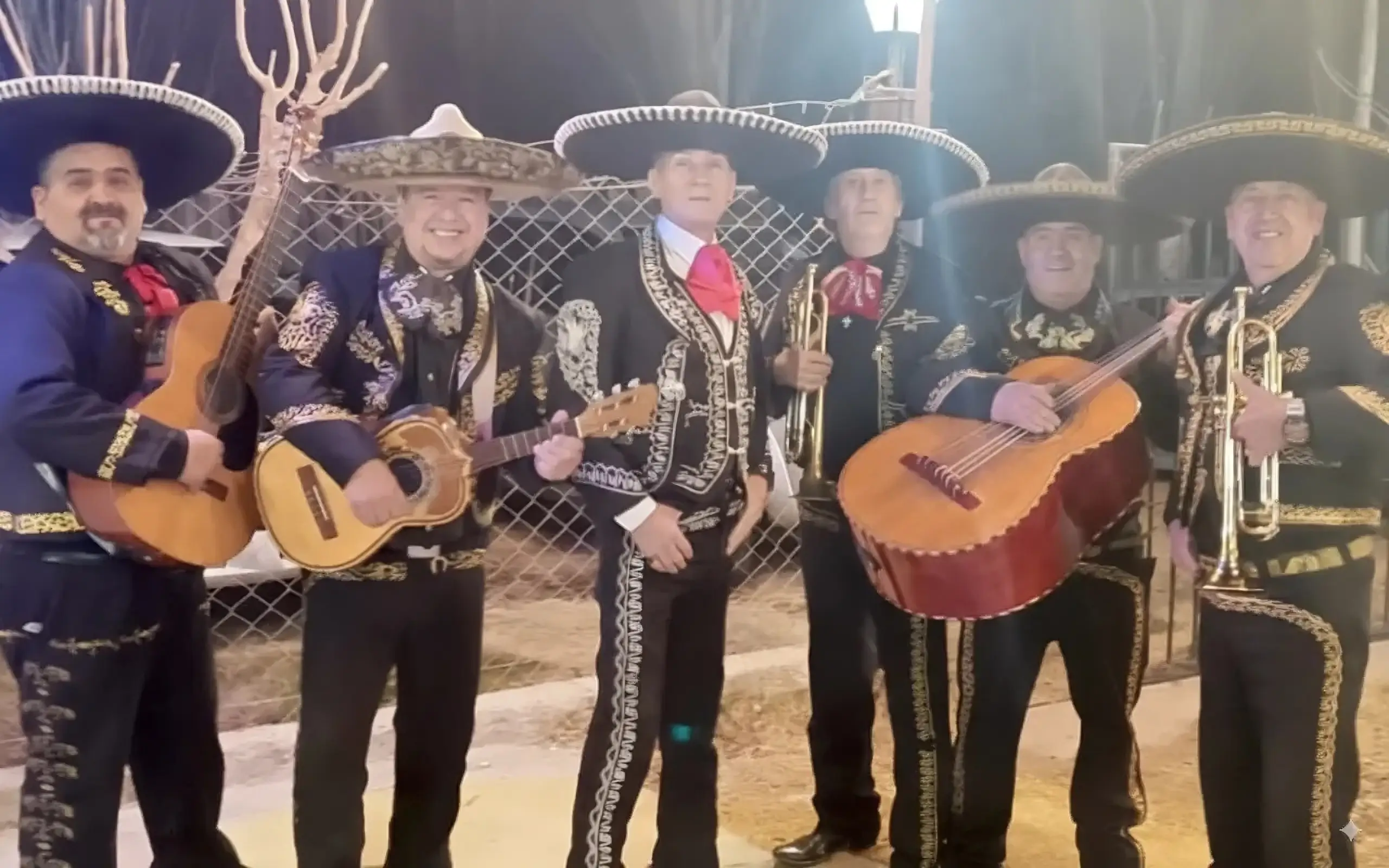Mariachi Garibaldi - Grupo completo